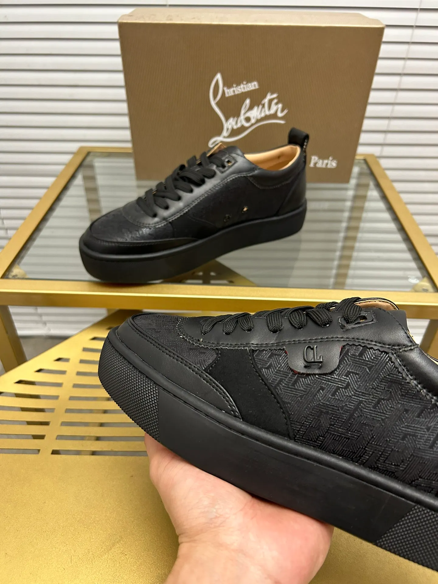 (Customized model) Ex-factory price is 600. christian louboutin (CL red sole shoes) counter series, casual sneakers for couples 📢 📢 📢 Exclusive hot style release 🎈🎈💪 Movable latex feet 👻 Finished outsole line [Proud] 😝Female 35-40# Male 38#-46, global supply😝 [Top version]: Original imported genuine leather upper, top original leather lining, original molded TPU outsole, original 1:1 detail processing, original shoe last,